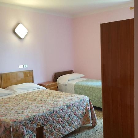 Albergo Ristorante Gualtieri Barberino di Mugello Kamer foto