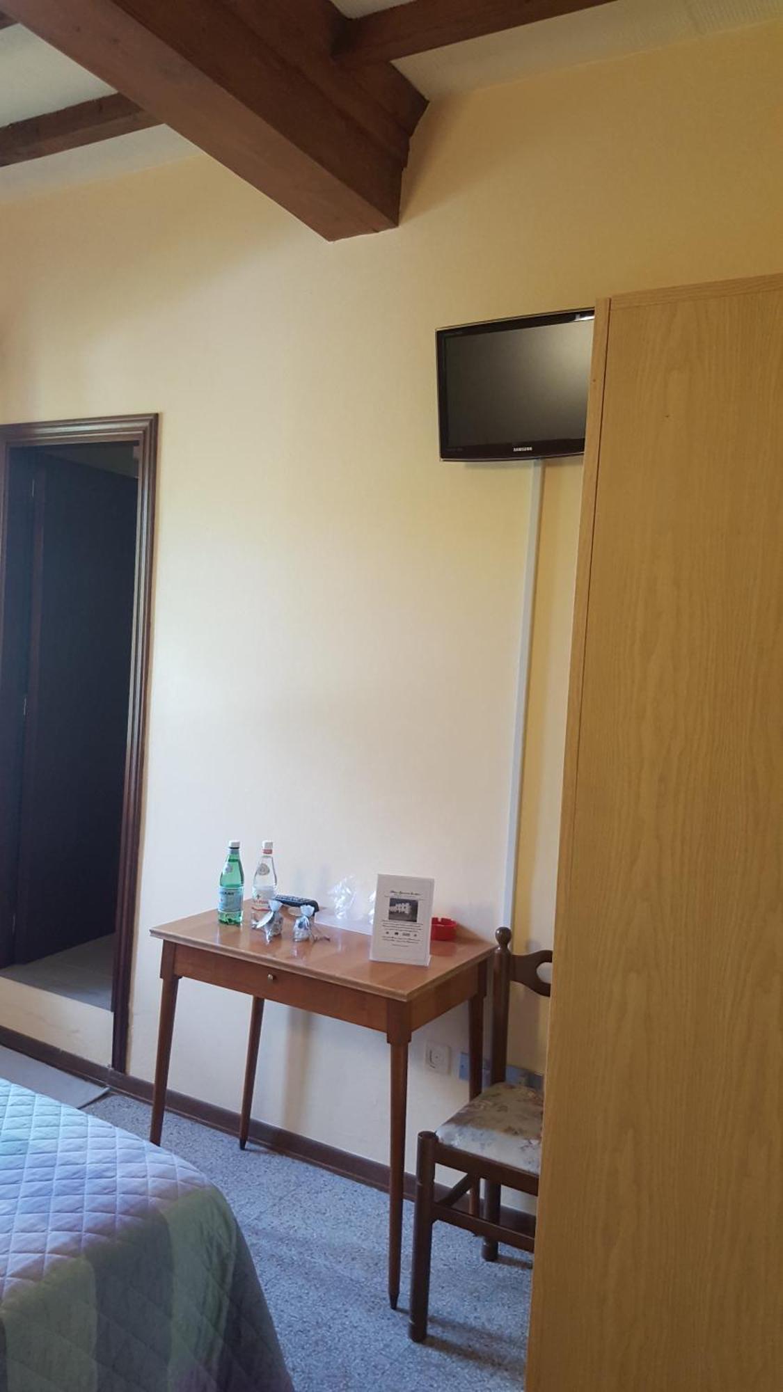 Albergo Ristorante Gualtieri Barberino di Mugello Kamer foto
