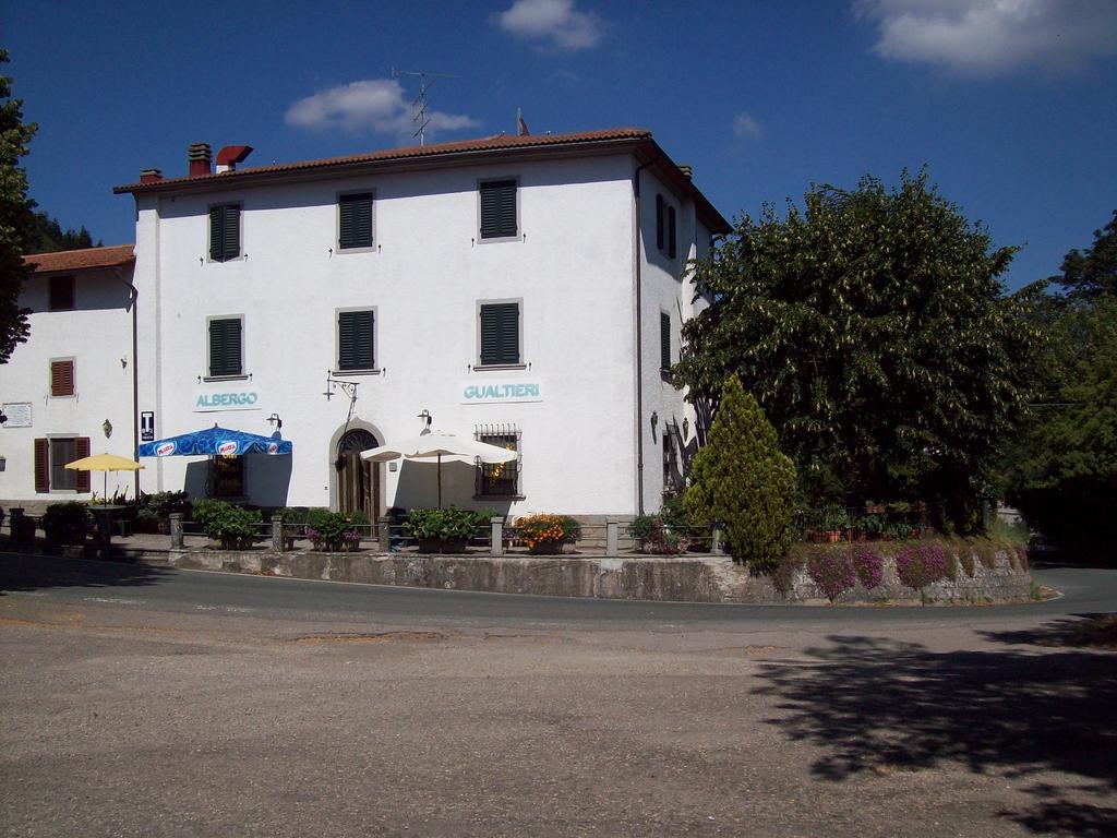 Albergo Ristorante Gualtieri Barberino di Mugello Buitenkant foto