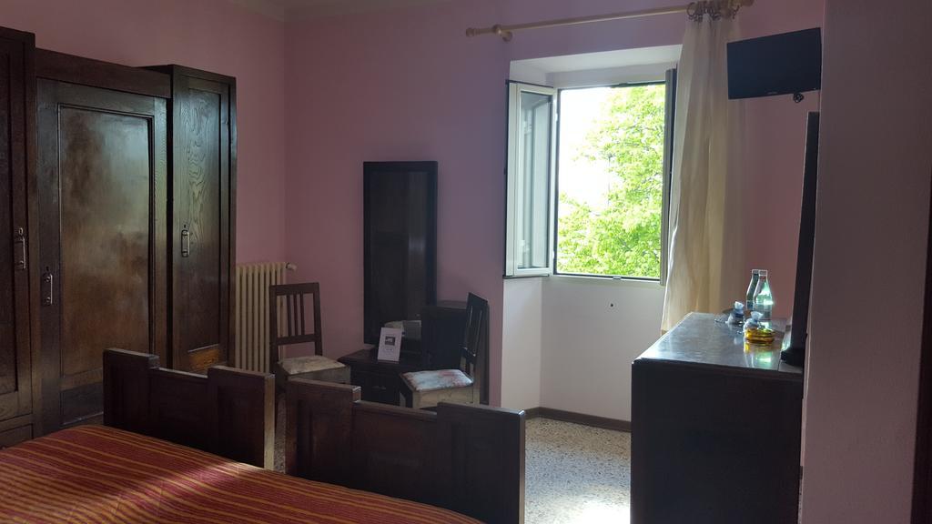 Albergo Ristorante Gualtieri Barberino di Mugello Kamer foto